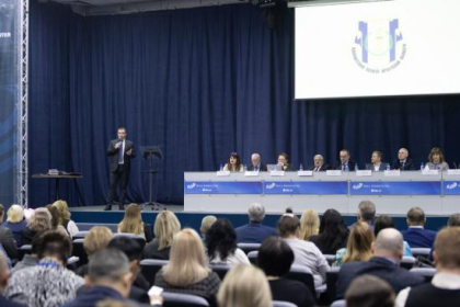 Благодарности адвокатам региона за юридическую помощь участникам СВО вручил Виталий Перетолчин