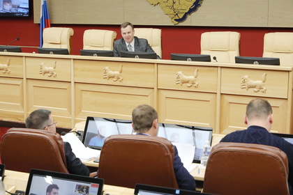 Комитет по госстроительству готовит вопросы к сессии