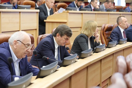 Законопроекты депутатов о мерах социальной поддержки пострадавших от наводнения приняты на сессии Законодательного Собрания