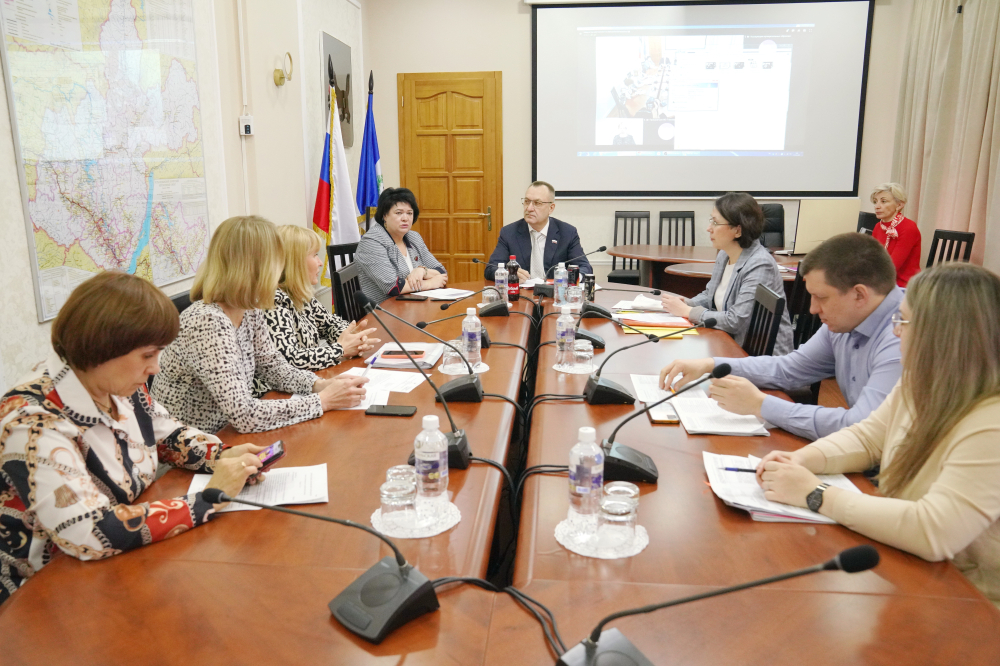 Законопроект об ограничении продажи несовершеннолетним энергетиков рекомендовано принять в окончательном чтении