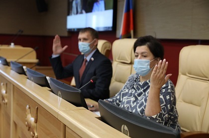 Комитет по социально-культурному законодательству одобрил два федеральных законопроекта