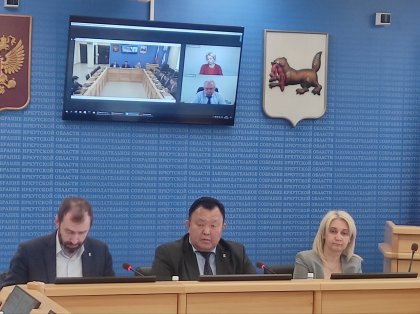 Ход реализации федерального проекта «Молодые профессионалы» в Иркутской области обсудили депутаты фракции «Единая Россия»   