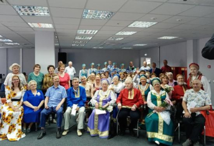 Андрей Маслов и представители движения «Русский Лад» организовали праздничный концерт для семейных пар, живущих вместе много лет