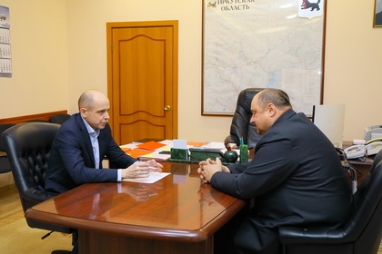 Перспективы строительства новых школ в Аларском районе обсудили Сергей Сокол и Александр Футорный