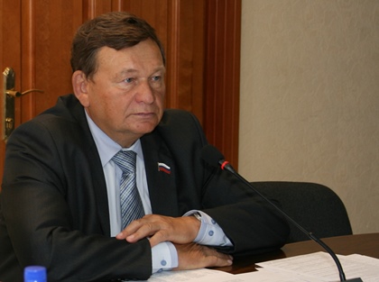 Комитет по госстроительству готовит вопросы к сессии 