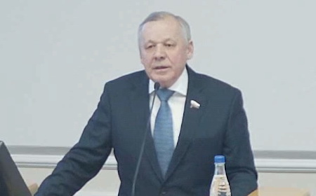 Отчет Виталия Шубы о работе в Совете Федерации обсудили на сессии Законодательного Собрания