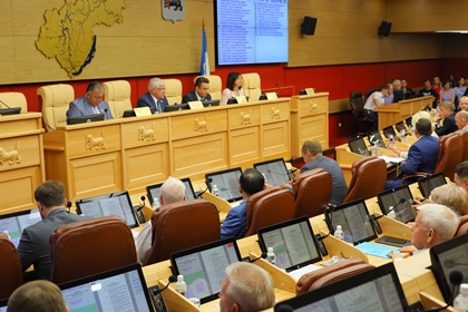 Приняты постановления о награждении Почетным знаком Ю.А. Ножикова «Признание»