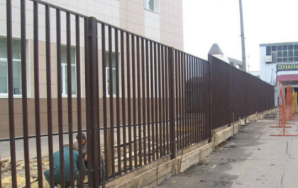 Приобрести ограждение для школы №4 Железногорска-Илимского помогла Марина Седых