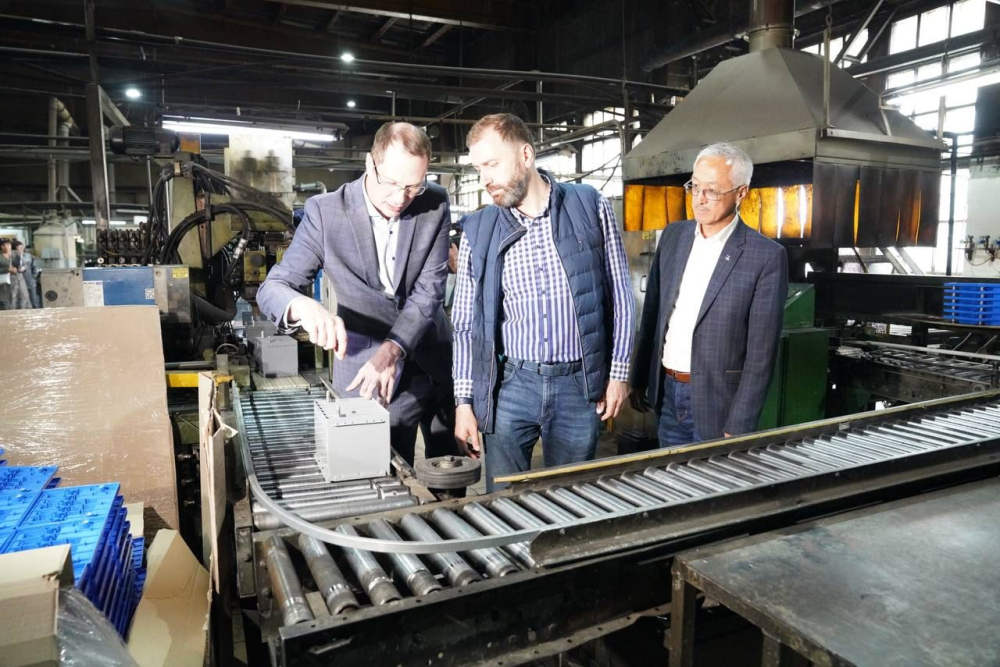 Александр Ведерников: Сохранение промышленных предприятий в городах области является приоритетной задачей