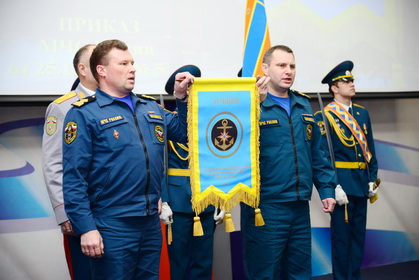 Законодательное Собрание поздравило с профессиональным праздником Главное управление МЧС по Иркутской области