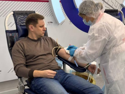 Областные парламентарии присоединились к акциям в поддержку донорства