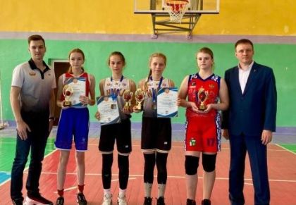 Артём Лобков: Юные спортсменки Усть-Илимска стали обладателями «Кубка «Единой России» по баскетболу среди девушек