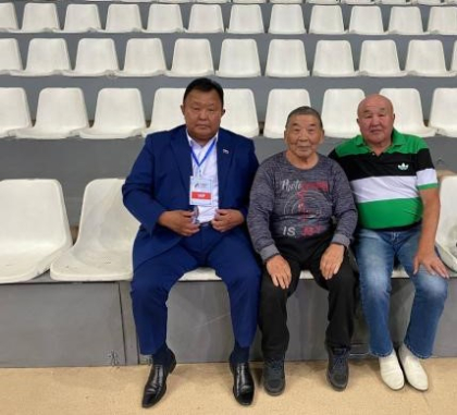 Кузьма Алдаров стал почётным гостем XXX Международного турнира по вольной борьбе на призы Бориса Будаева