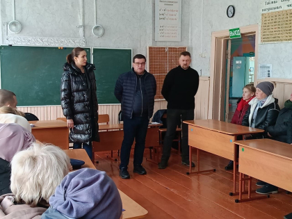 Депутаты ЗС подключились к ликвидации последствий пронёсшегося по Иркутской области урагана