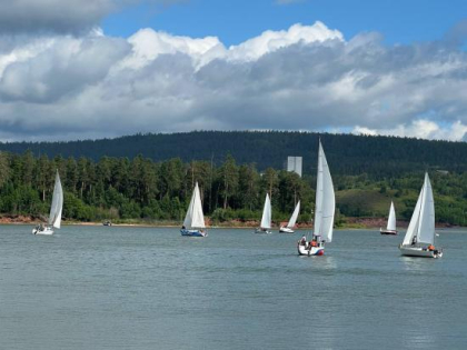 Депутат Олег Попов в третий раз организовал парусную регату ко Дню Братского моря