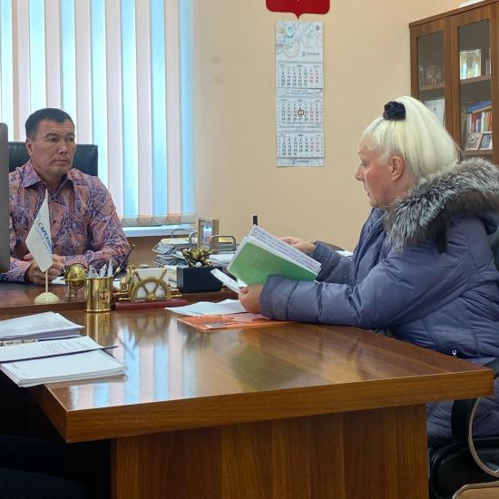 Евгений Сарсенбаев помогает ангарчанам разобраться в причинах роста оплаты общедомовых нужд