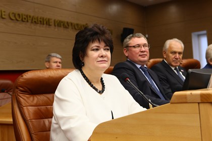 Разработать программу по развитию общественного электротранспорта предложили депутаты Заксобрания 