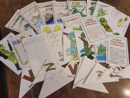 Подарки от волонтёров раненым бойцам СВО передала Наталья Дикусарова