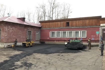 Дорогу возле Усольской городской больницы отремонтировали при содействии Павла Сумарокова