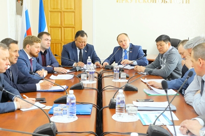 Инициативу по развитию рыбоводного комплекса в Ольхонском районе рассмотрел комитет по природопользованию