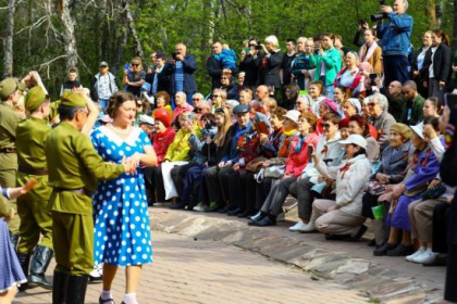 Более 1 300 участников собрали праздничные торжества 9 мая в иркутской роще «Звёздочка»