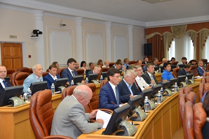 Заксобрание держит на контроле распределение средств на капремонт и строительство объектов социальной инфраструктуры