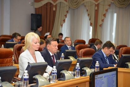 Законопроекты в сфере государственного строительства приняты на 38-й сессии