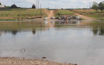 В Веселовском МО Чунского района началось строительство долгожданного пешеходного моста