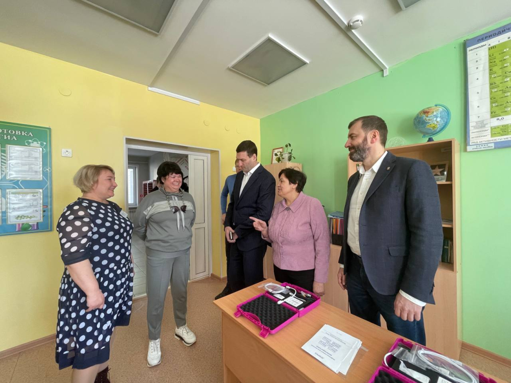 Александр Ведерников: Проблемы территорий должны решаться консолидированными усилиями всех ветвей власти