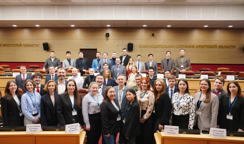 Поздравление Александра Ведерникова с Днем молодежи