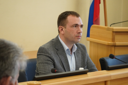 Рекомендован к принятию проект закона об административной ответственности за продажу несовершеннолетним газовых баллончиков