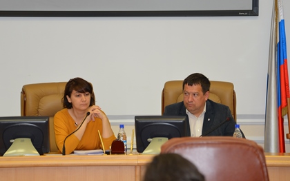 Изменения в областной бюджет на текущий год обсудили на заседании профильного комитета ЗС