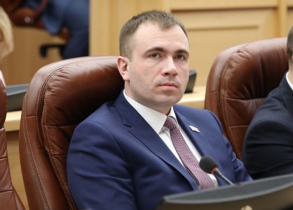 Виталий Перетолчин: Подводя итоги года, в первую очередь думаю о том, чем смог помочь своим избирателям