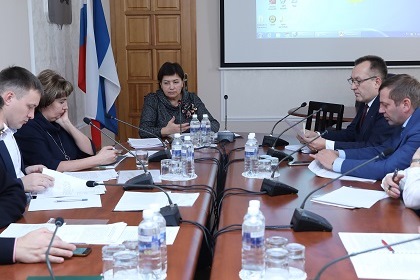 Областные парламентарии: финансирование системы отдыха и оздоровления детей в регионе необходимо увеличить