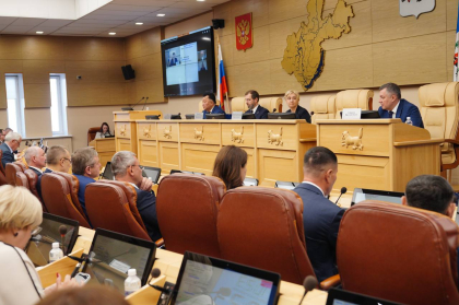 Депутаты Заксобрания поддержали инициативу губернатора по увеличению единовременной выплаты участникам СВО   