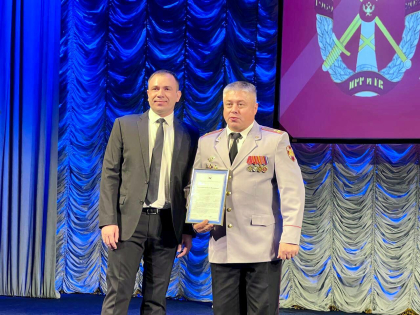 Шесть сотрудников Росгвардии по Иркутской области награждены благодарственными письмами ЗС   