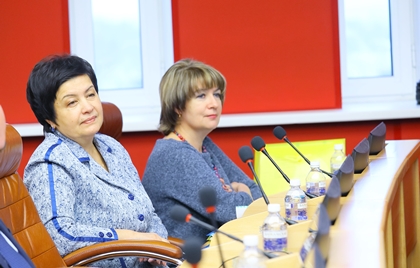 Рассмотрены вопросы социально-культурной направленности