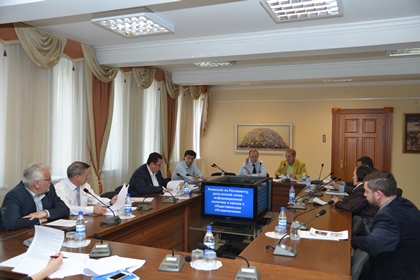 Комиссия по Регламенту рассмотрела ходатайства на награды Законодательного Собрания