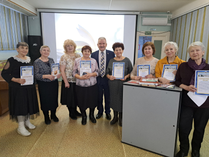 Георгий Любенков поздравил педагогов с днем рождения Народного университета в Братске