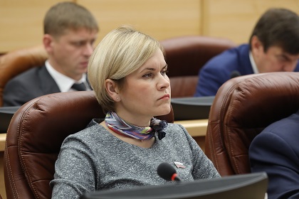 Светлана Петрук добивается перевода объездной дороги за жилым районом Энергетик в Братске в федеральную собственность   