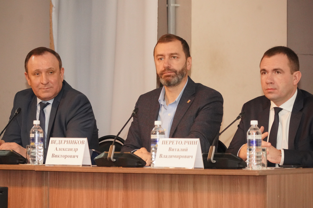 Депутаты ЗакСобрания обсудили с представителями муниципальных дум реализацию инициативных проектов