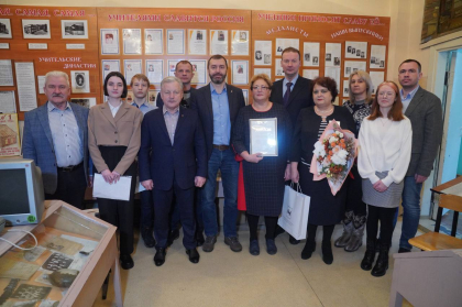 Александр Ведерников наградил лауреатов конкурса им. А. П. Белобородова 