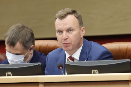 Принят проект закона о созыве чрезвычайных сессий Заксобрания и работе депутатов в режиме видеосвязи