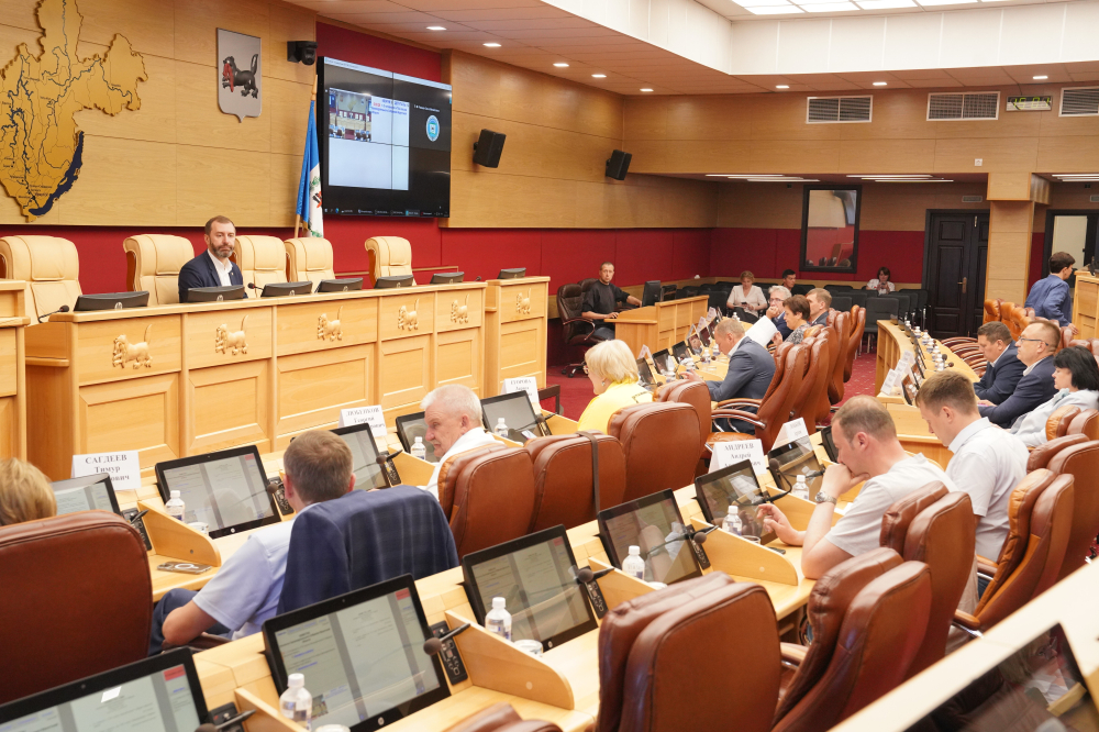 Повестку июньской сессии третьего созыва утвердила коллегия ЗС