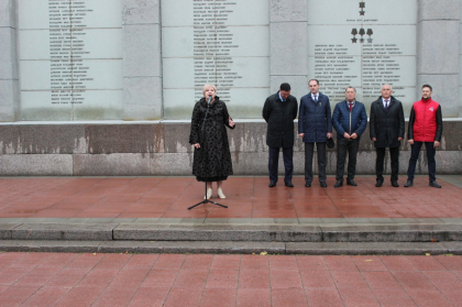 Лариса Егорова приняла участие в митинге в честь прошедших референдумов