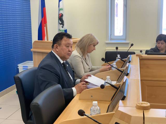 Депутаты фракции «Единая Россия» в ЗС обсудили ход реализации в Иркутской области национальных проектов