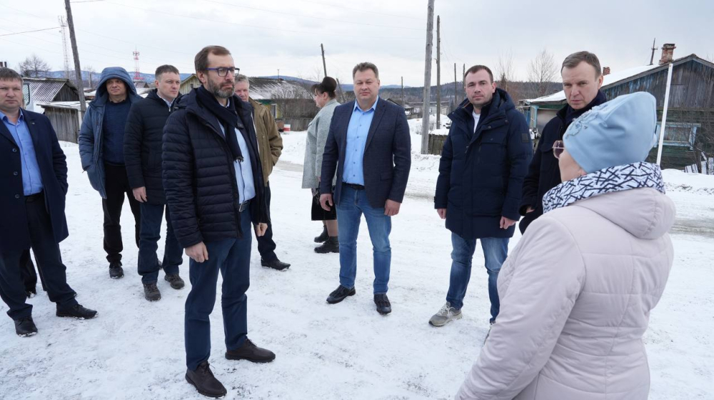 Депутаты ЗС предложили усилить работу по развитию безопасной дорожной среды вблизи школ региона