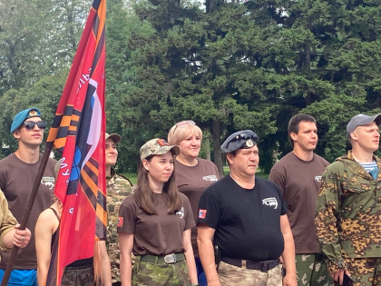 Лариса Егорова принимает участие в альпиниаде спецназа 