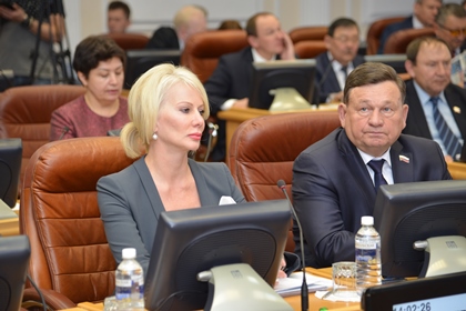 Решения сессии по вопросам в сфере государственного строительства