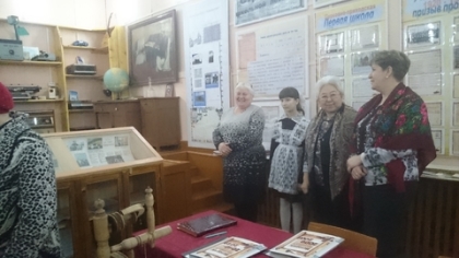 Медаль за патриотическую работу школе с. Подымахино Усть-Кутского района вручили депутаты ЗС